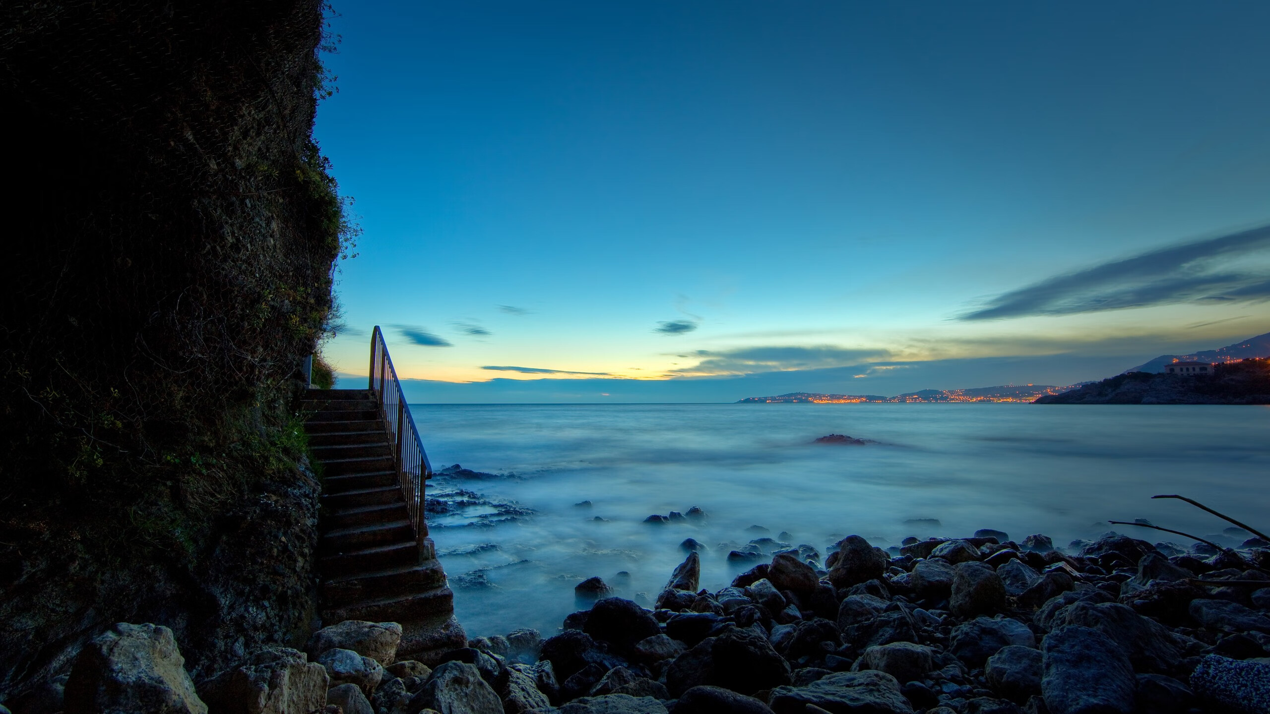 开云平台-猛龙逆袭爆冷魔术，爱德华兹化身防守铁闸锁死对手，重新定义比赛胜负手