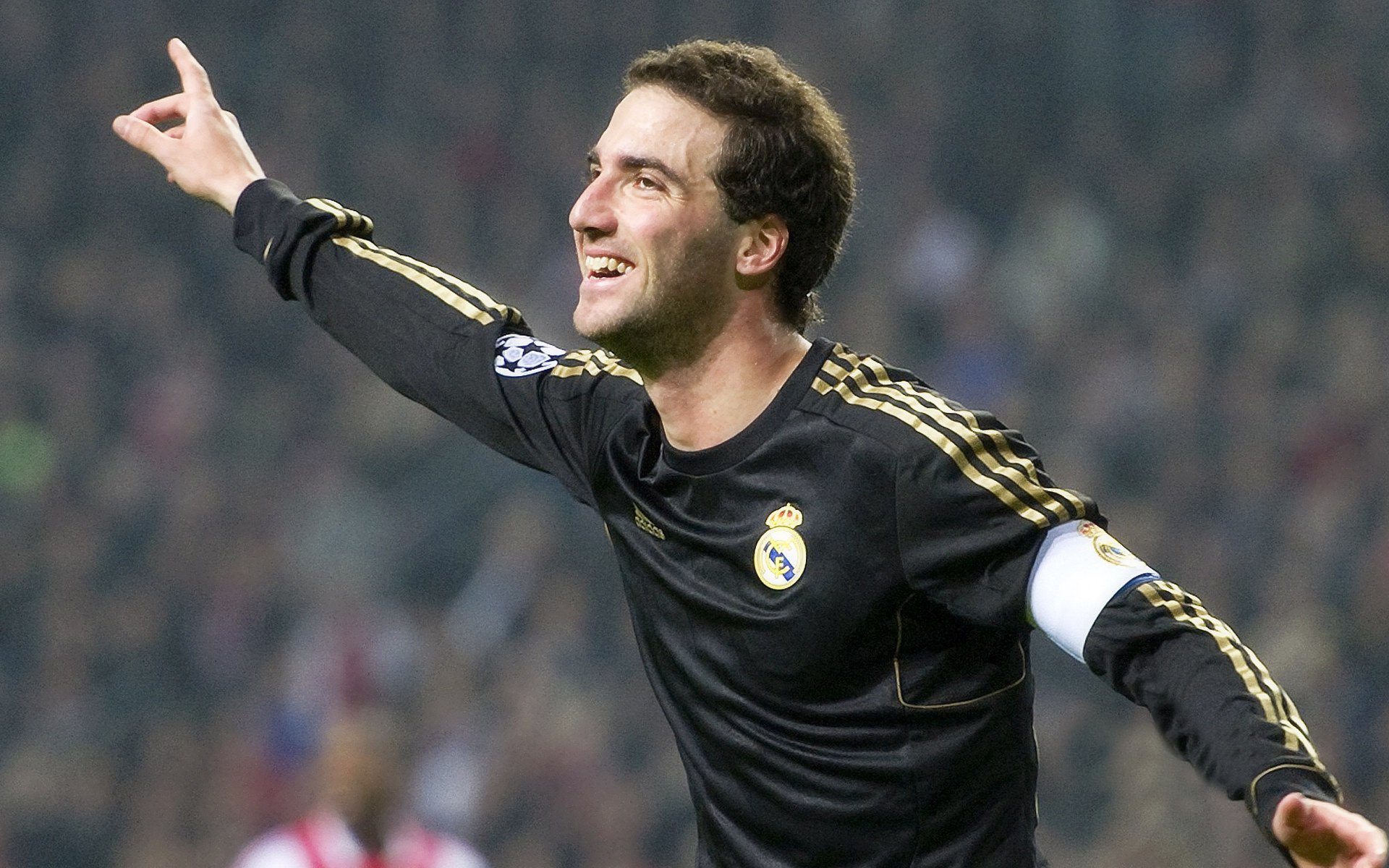 中国对阵阿尔及利亚友谊赛，若日尼奥临场发挥堪称完美